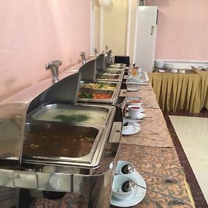 Dahlialand Saigon Hotel & Swimming Pool